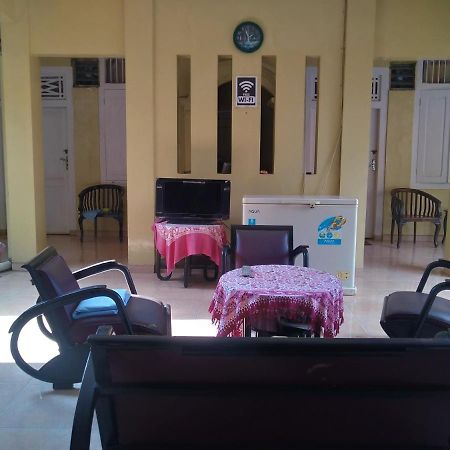 Hotel Pekalongan Syariah Mitra Reddoorz מראה חיצוני תמונה