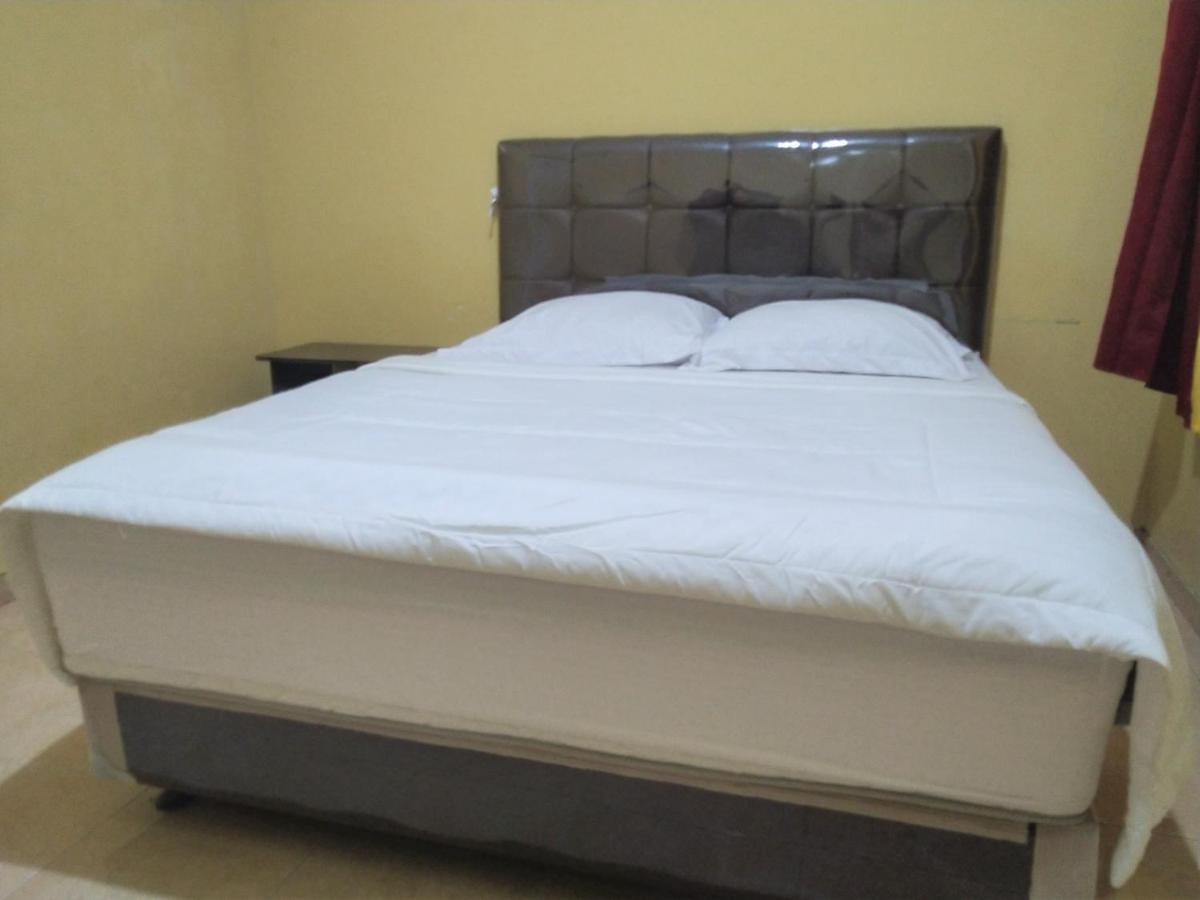 Hotel Pekalongan Syariah Mitra Reddoorz מראה חיצוני תמונה