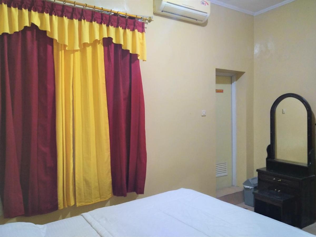 Hotel Pekalongan Syariah Mitra Reddoorz מראה חיצוני תמונה