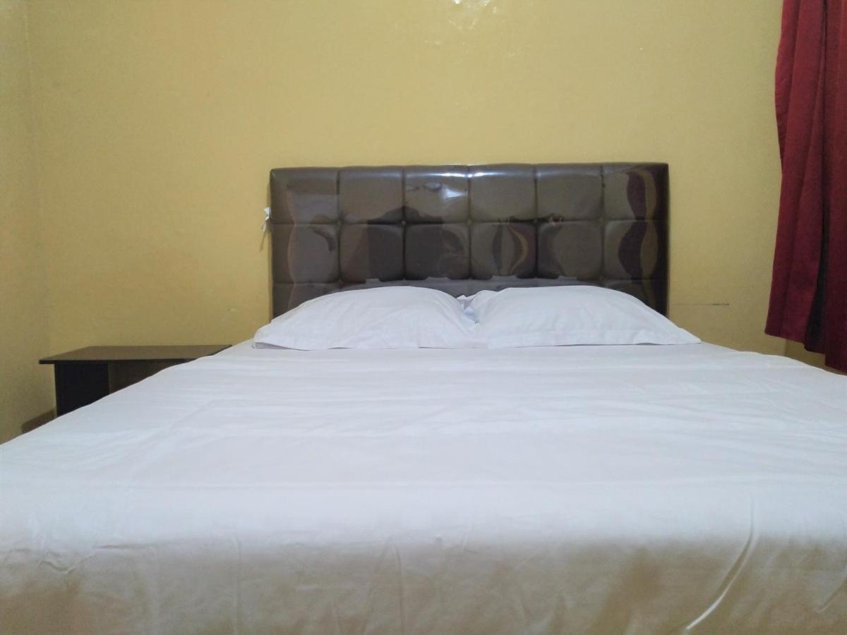 Hotel Pekalongan Syariah Mitra Reddoorz מראה חיצוני תמונה