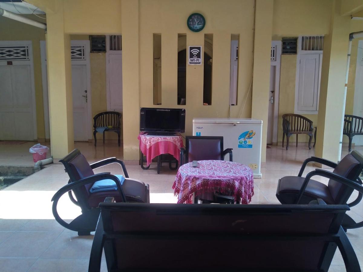Hotel Pekalongan Syariah Mitra Reddoorz מראה חיצוני תמונה