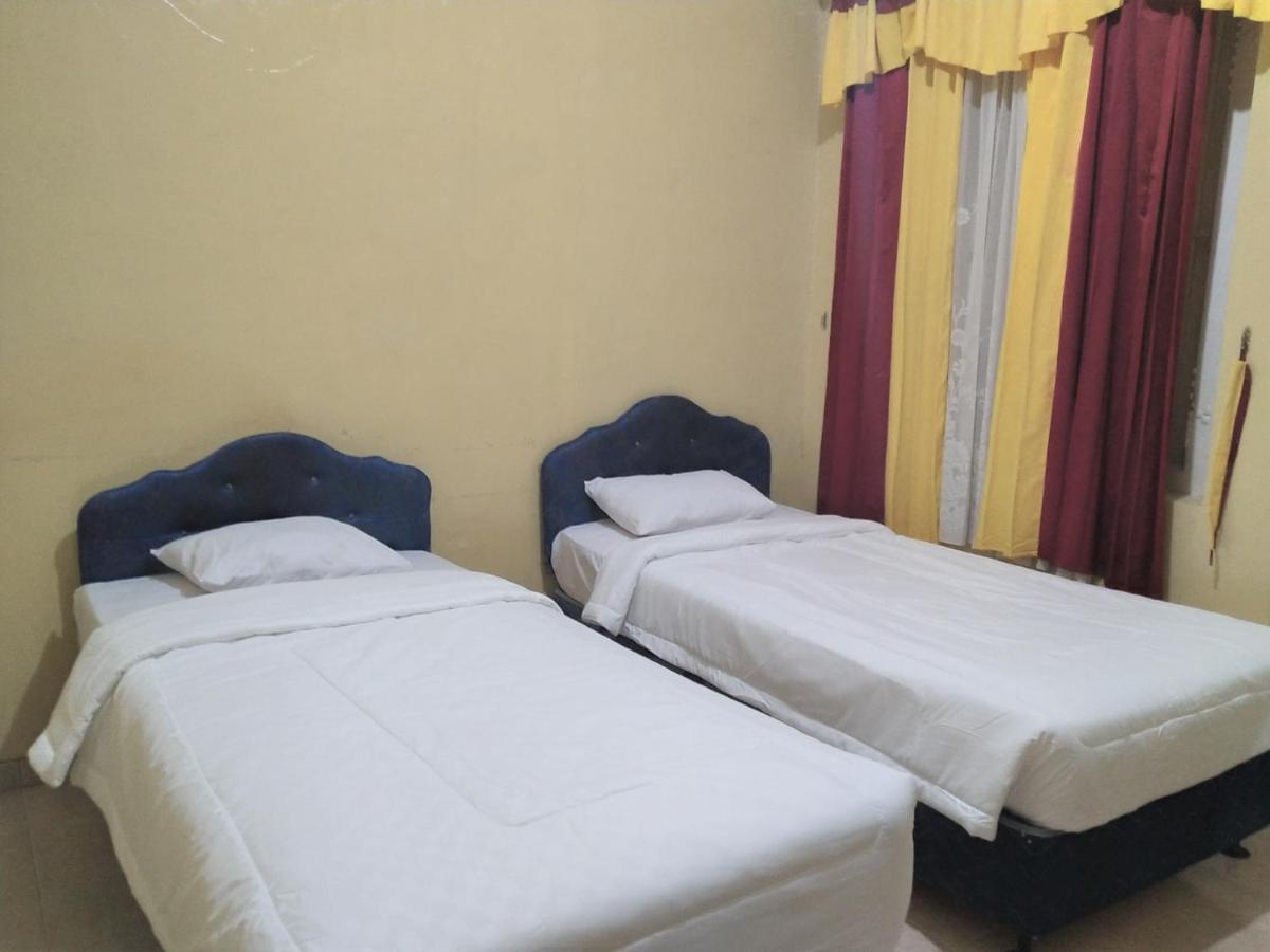 Hotel Pekalongan Syariah Mitra Reddoorz מראה חיצוני תמונה