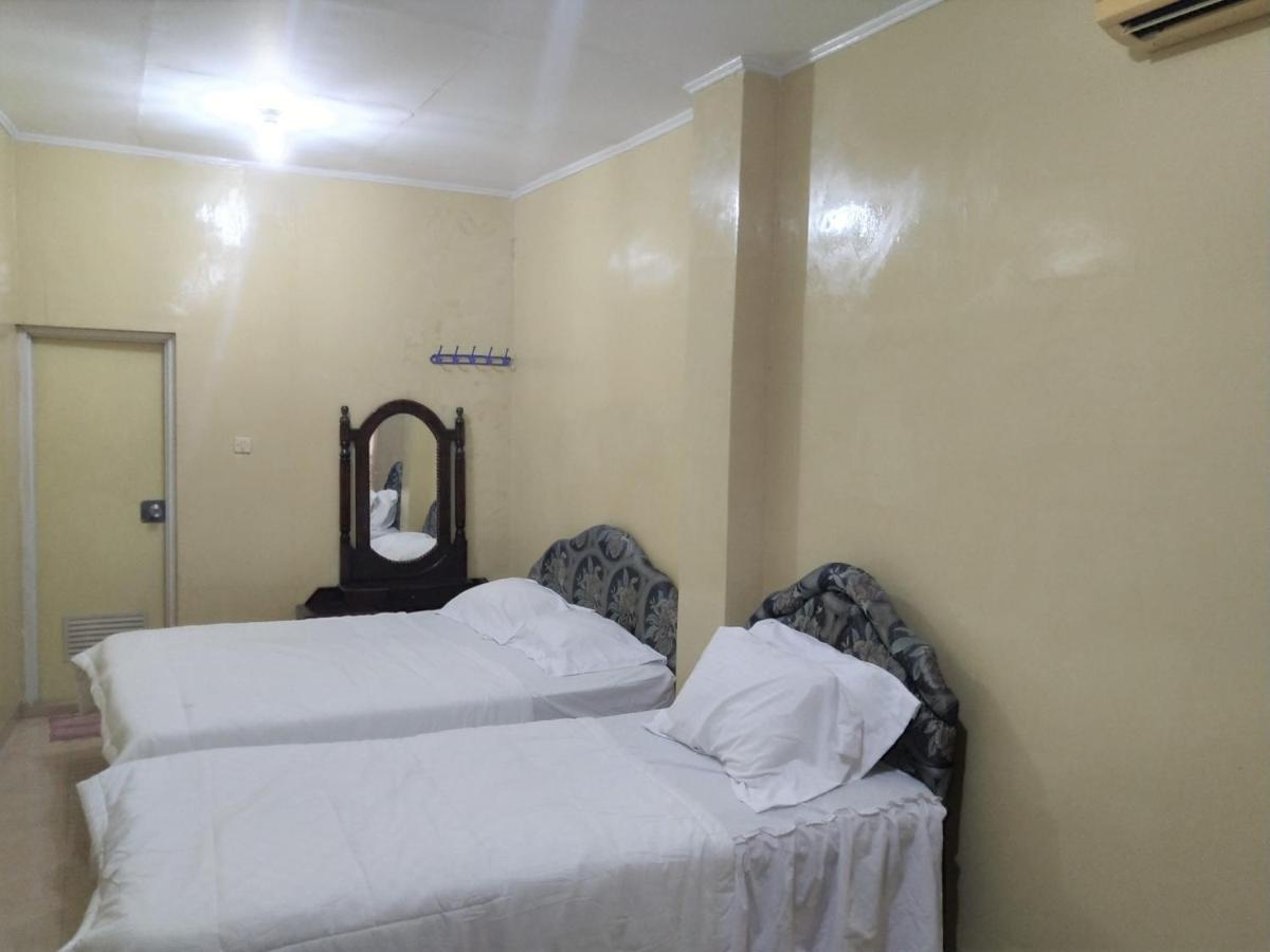 Hotel Pekalongan Syariah Mitra Reddoorz מראה חיצוני תמונה