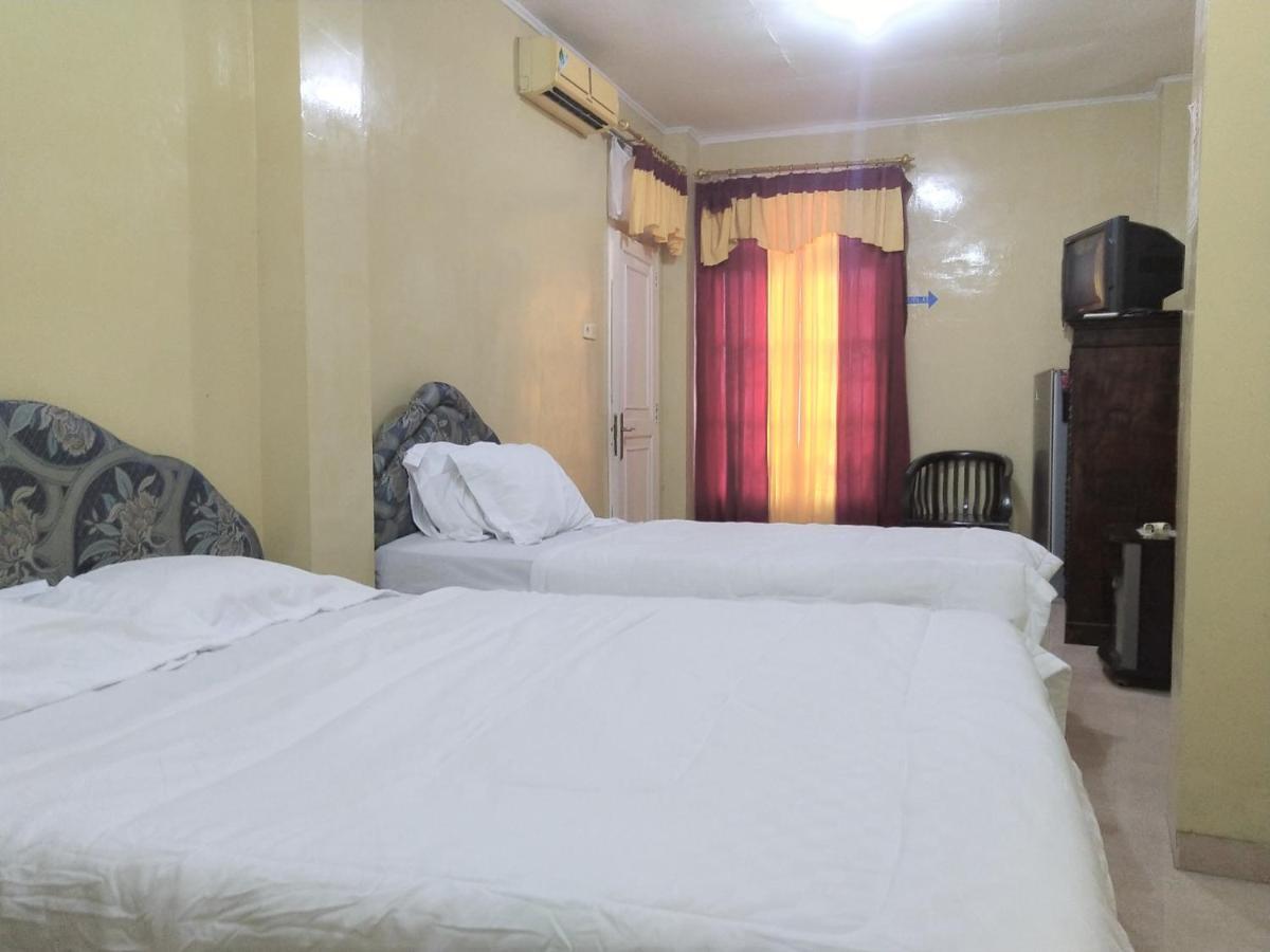 Hotel Pekalongan Syariah Mitra Reddoorz מראה חיצוני תמונה