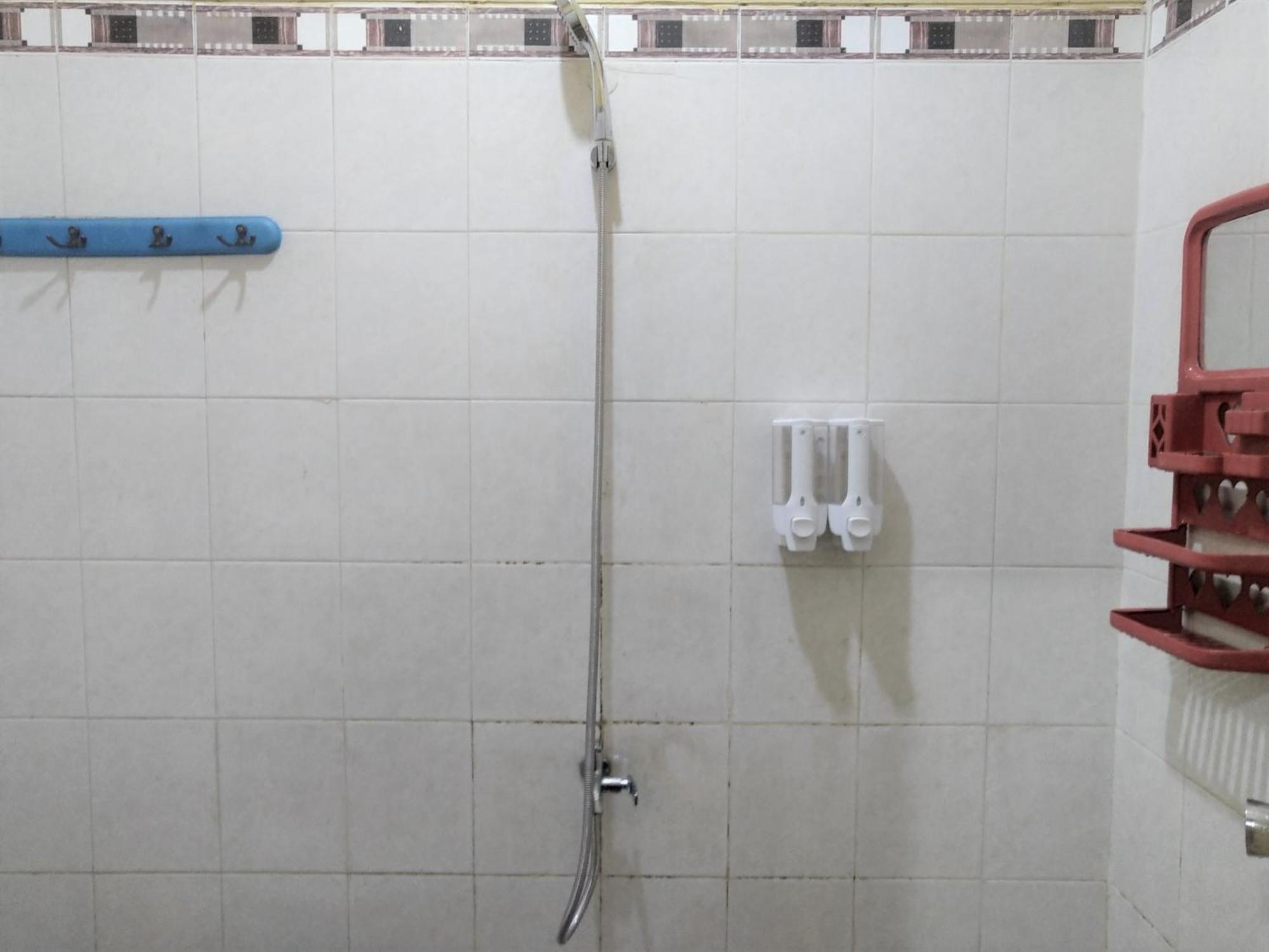 Hotel Pekalongan Syariah Mitra Reddoorz חדר תמונה